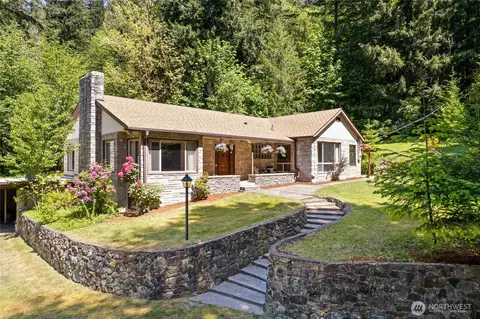 31007 Mt Tahoma Canyon Rd E, Ashford, WA 98304