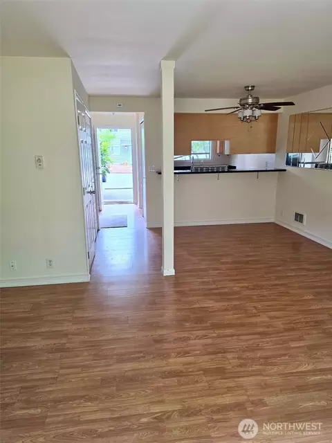Living - 1526 192nd St SE #M-5, Bothell, WA 98012 photo 3 of 3