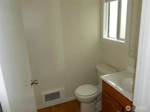 Bath - 1526 192nd St SE #M-5, Bothell, WA 98012 photo 2 of 2