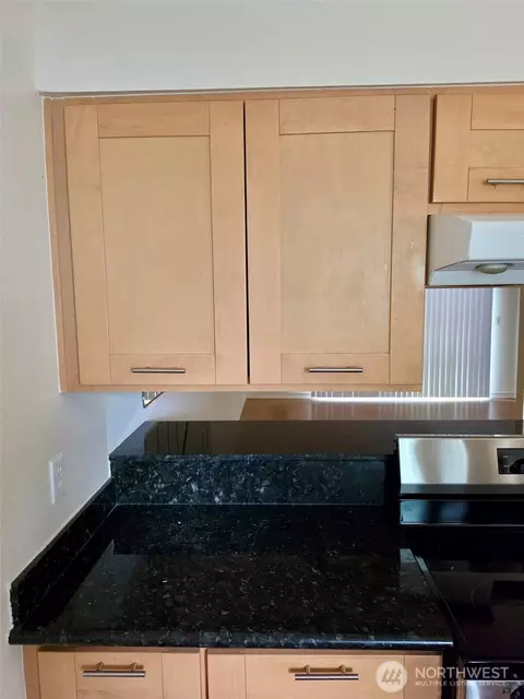 Kitchen - 1526 192nd St SE #M-5, Bothell, WA 98012 photo 2 of 4