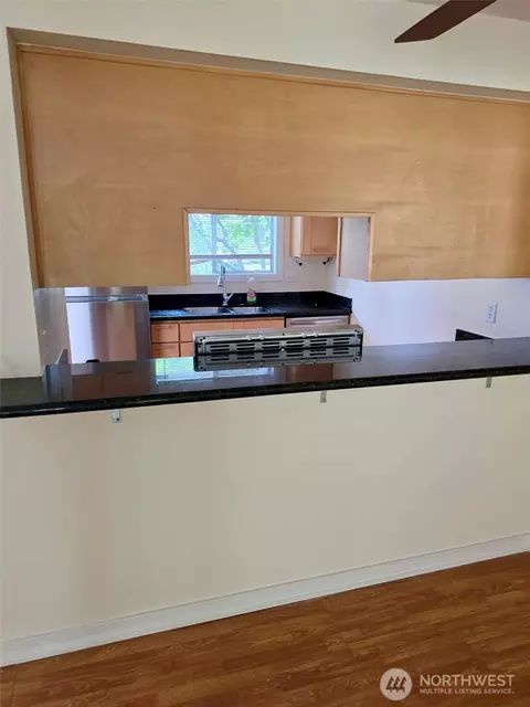 Kitchen - 1526 192nd St SE #M-5, Bothell, WA 98012 photo 3 of 4
