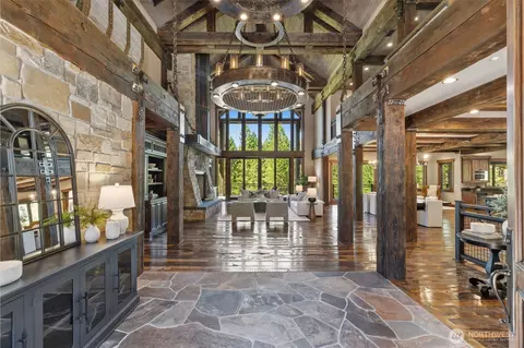 Entry Way - 1060 Ruby King Loop, Cle Elum, WA 98922 photo 1 of 3
