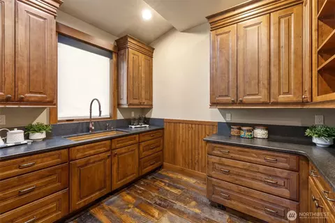 Kitchen - 1060 Ruby King Loop, Cle Elum, WA 98922 photo 5 of 5