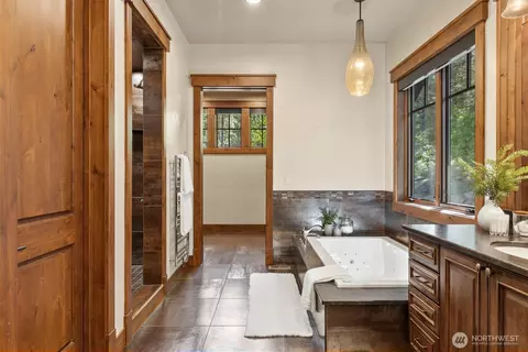 Bath - 1060 Ruby King Loop, Cle Elum, WA 98922 photo 2 of 3
