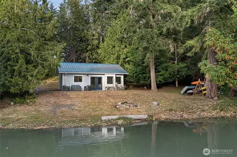 42 Kingfisher Ln, Friday Harbor, WA 98250
