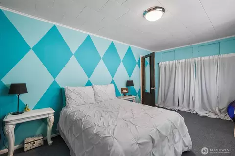 Bedroom - 2423 Chestnut St, Everett, WA 98201 photo 4 of 6