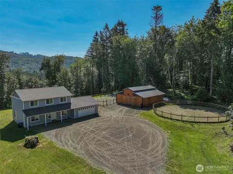 10 Maple Ln, Oakville, WA 98568