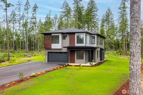 781 W Clear Lake Dr, Shelton, WA 98584