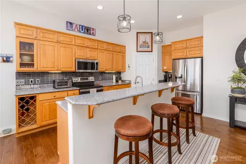 Kitchen - 652 Fox Hollow Rd, Sequim, WA 98382 photo 2 of 5