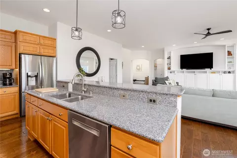 Kitchen - 652 Fox Hollow Rd, Sequim, WA 98382 photo 4 of 5