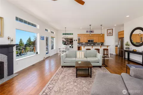 Living - 652 Fox Hollow Rd, Sequim, WA 98382 photo 2 of 3