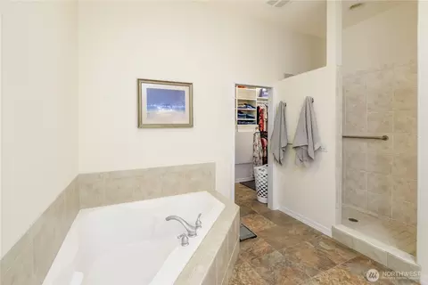 Bath - 652 Fox Hollow Rd, Sequim, WA 98382 photo 2 of 3