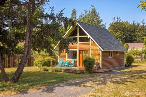 745 Larson St #B, Friday Harbor, WA 98250