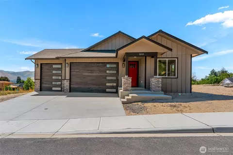 3240 NW Brianna Ave, East Wenatchee, WA 98802