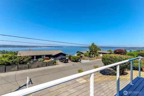 5531 Beverly Ave NE, Tacoma, WA 98422