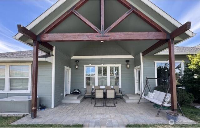 901 Hollow Creek Ln, Yakima, WA 98908