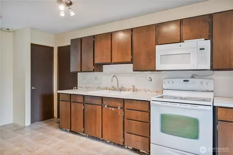 3257 Pine St, Longview, WA 98632 photo 8