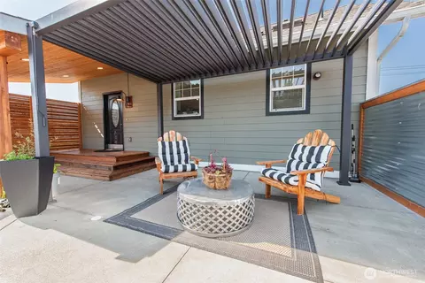 814 12 Caroline St, Port Angeles, WA 98362
