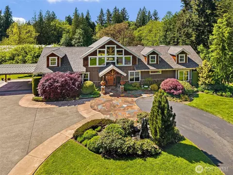 7920 Holiday Valley Dr NW, Olympia, WA 98502