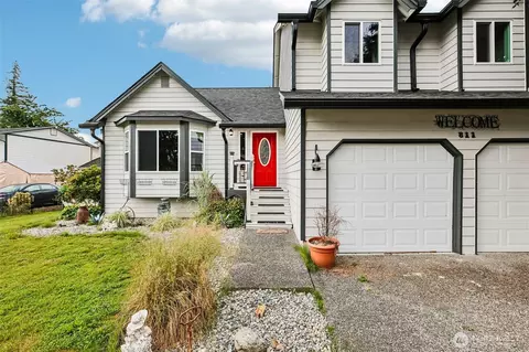 Exterior - 811 5th Dr, Sultan, WA 98294 photo 4 of 9