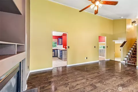 Living - 811 5th Dr, Sultan, WA 98294 photo 3 of 5