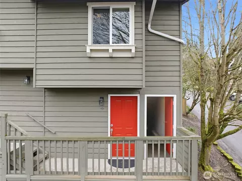 301 W Raye St #201, Seattle, WA 98119