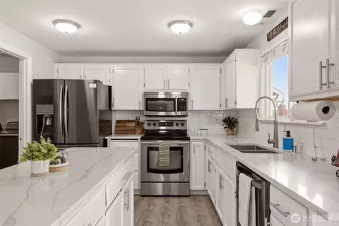 Kitchen - 1104 201st St E, Spanaway, WA 98387 photo 5 of 5