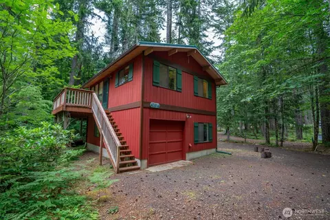 321 N Wynoochee Dr, Hoodsport, WA 98548
