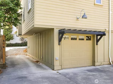 2106 E Terrace St, Seattle, WA 98122
