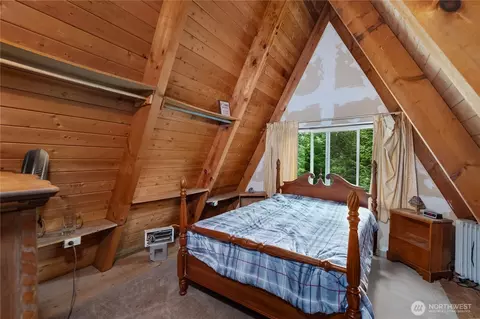 Bedroom - 580 Emerald Lake Dr E, Grapeview, WA 98546 photo 1 of 2