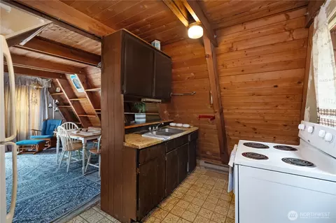 Kitchen - 580 Emerald Lake Dr E, Grapeview, WA 98546 photo 1 of 1
