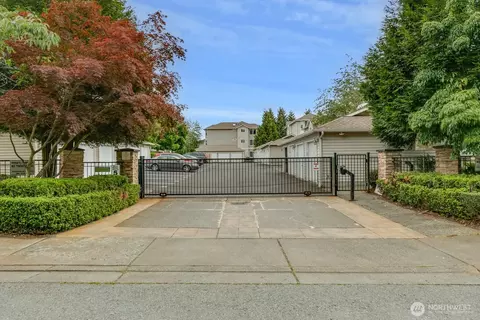 Exterior - 10025 9th Ave W #C302, Everett, WA 98204 photo 1 of 7