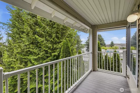 Exterior - 10025 9th Ave W #C302, Everett, WA 98204 photo 6 of 7