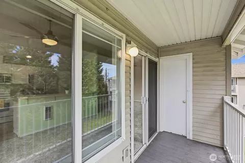 Exterior - 10025 9th Ave W #C302, Everett, WA 98204 photo 7 of 7