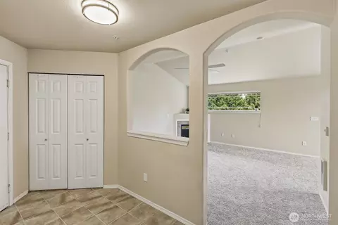 Entry Way - 10025 9th Ave W #C302, Everett, WA 98204 photo 1 of 3
