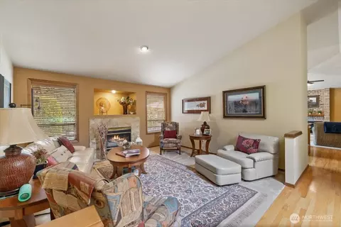 Living - 9806 NE 197th St, Bothell, WA 98011 photo 2 of 4