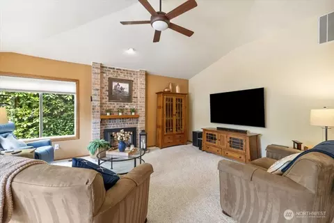 Living - 9806 NE 197th St, Bothell, WA 98011 photo 4 of 4