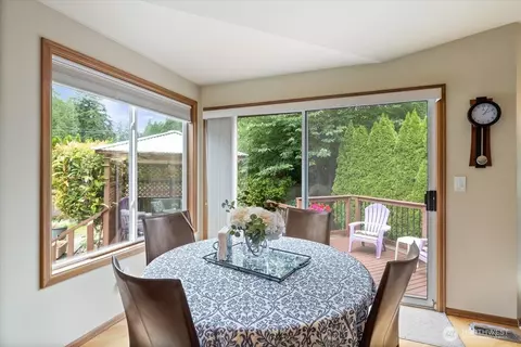 Dining - 9806 NE 197th St, Bothell, WA 98011 photo 4 of 4