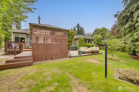 Exterior - 9806 NE 197th St, Bothell, WA 98011 photo 8 of 14