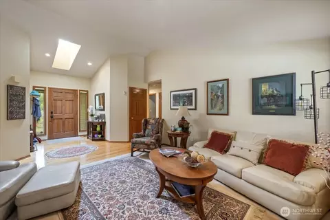 Entry Way - 9806 NE 197th St, Bothell, WA 98011 photo 3 of 3