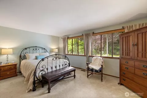 Bedroom - 9806 NE 197th St, Bothell, WA 98011 photo 3 of 4