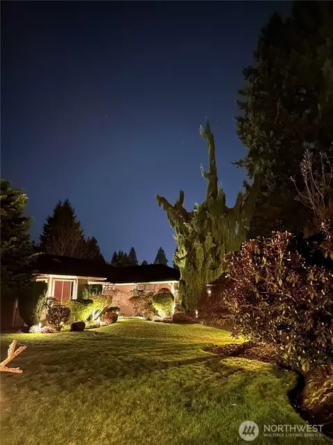 Exterior - 9806 NE 197th St, Bothell, WA 98011 photo 14 of 14
