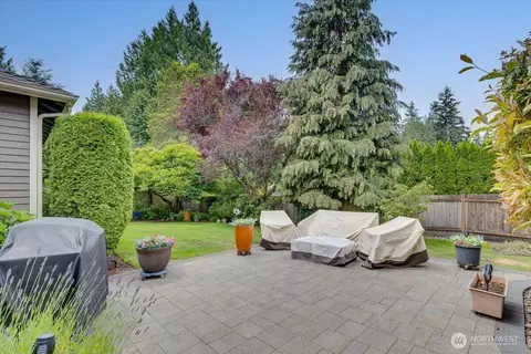 Exterior - 9806 NE 197th St, Bothell, WA 98011 photo 7 of 14