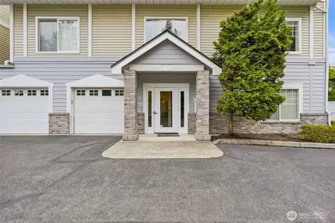 14140 SE 171st Way #E204, Renton, WA 98058