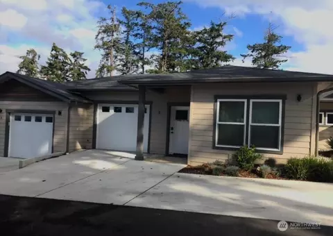 205 NE Third St #B, Coupeville, WA 98239