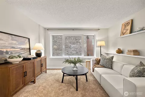 1300 University St #4C, Seattle, WA 98101
