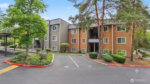742 Kirkland Cir #E-205, Kirkland, WA 98033