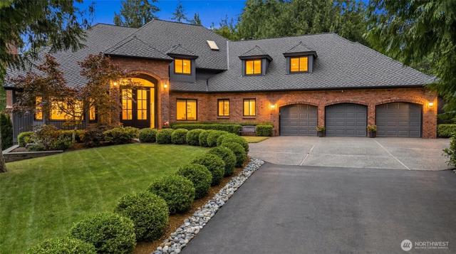 1017 221st Ave SE, Sammamish, WA 98075