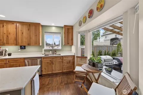 Kitchen - 162 E Cobblestone Ln, Sequim, WA 98382 photo 4 of 5