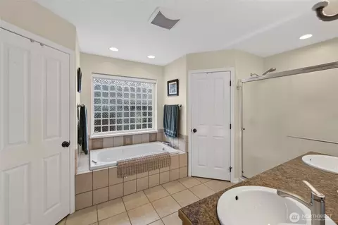 Bath - 162 E Cobblestone Ln, Sequim, WA 98382 photo 2 of 3